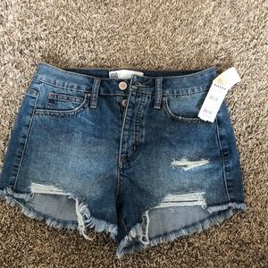nwt tillys jean shorts